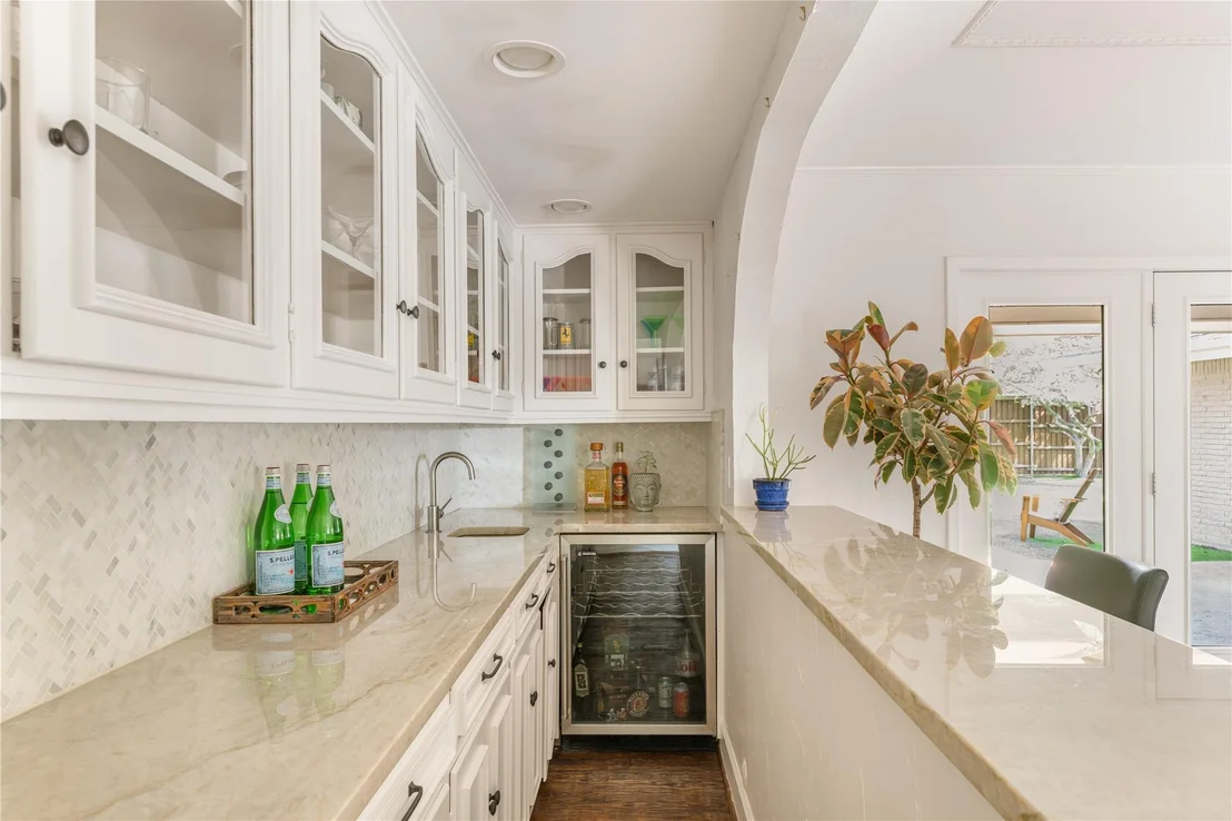 Photo of 7077 Joyce Way
