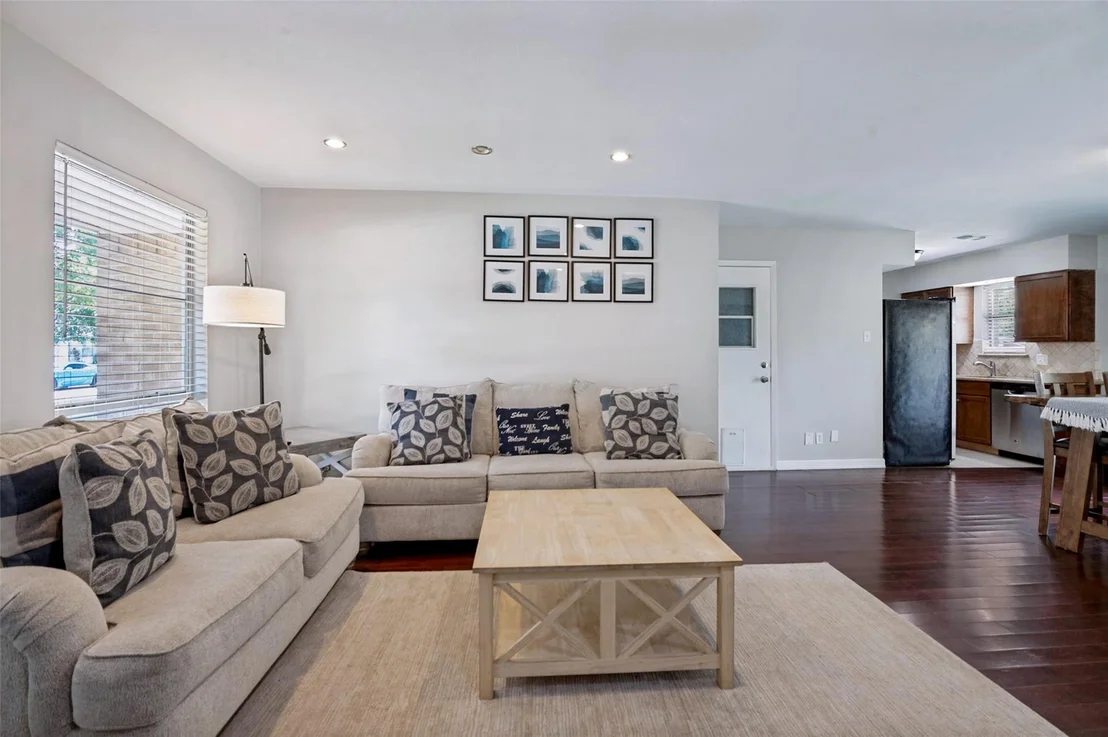 Photo of 1404 Timberlake Circle