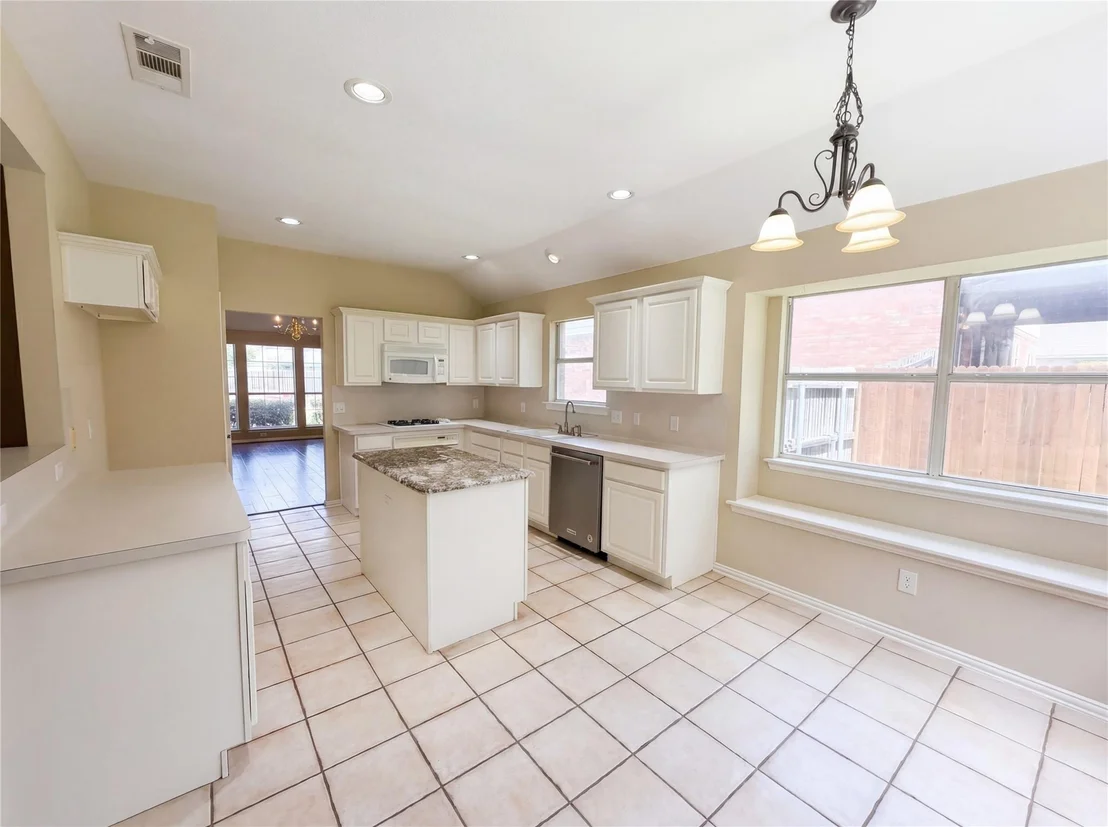 Photo of 525 Hidden Oak Lane