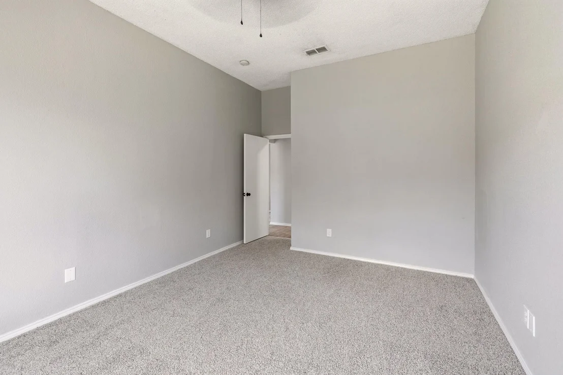 Photo of 8195 Waterside Trail