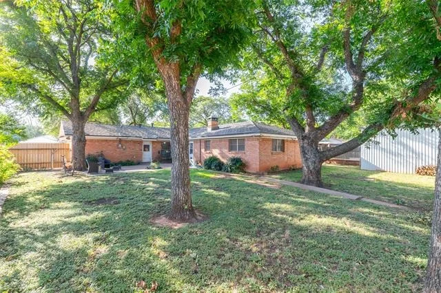 Photo of 2310 Crescent Drive