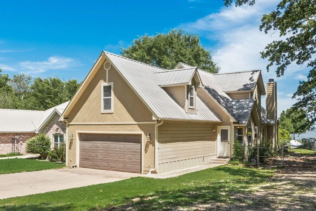 Photo of 1016 Shoreline Drive