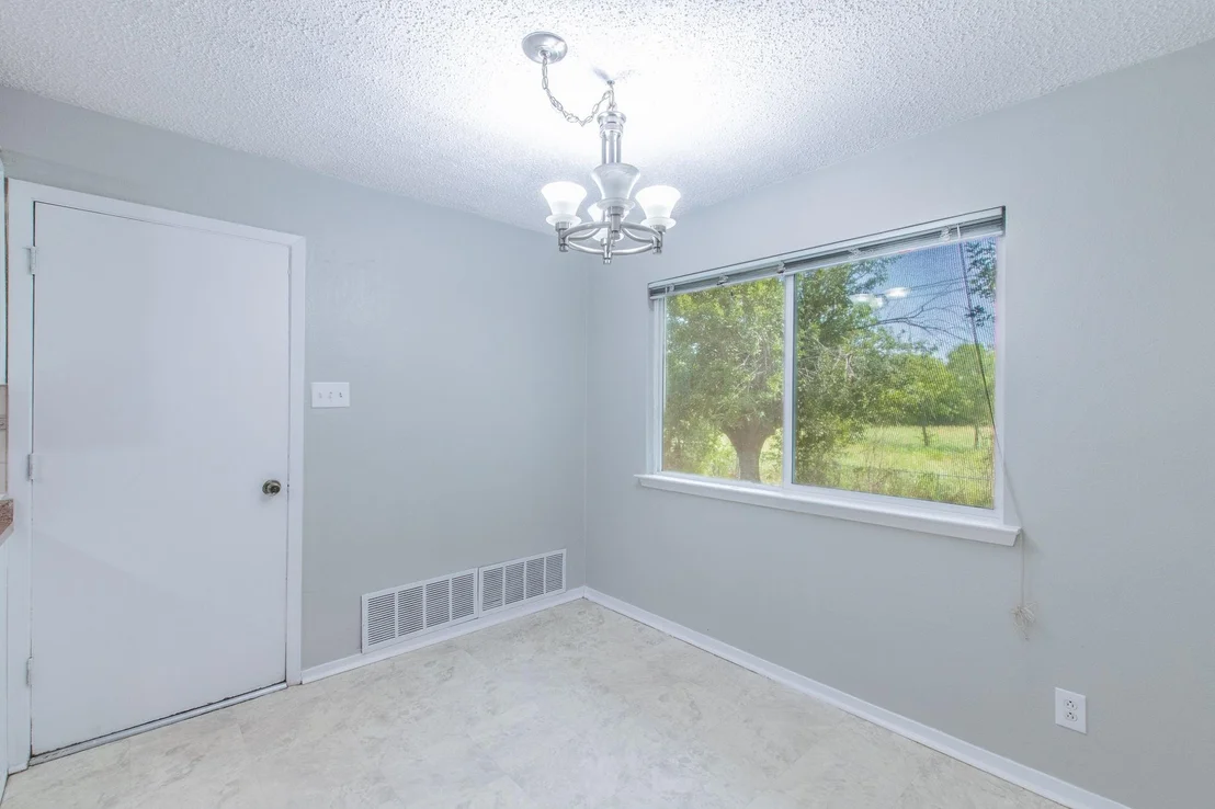 Photo of 2911 Persimmon Drive