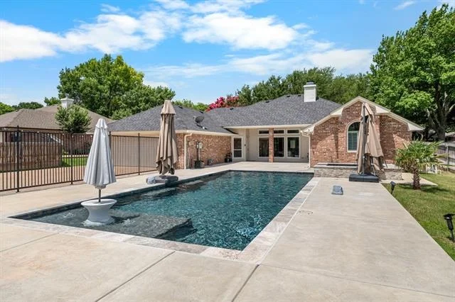 Photo of 1104 Western Ridge Drive