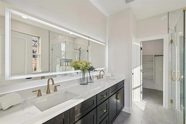 Photo of 1704 Highland Drive W