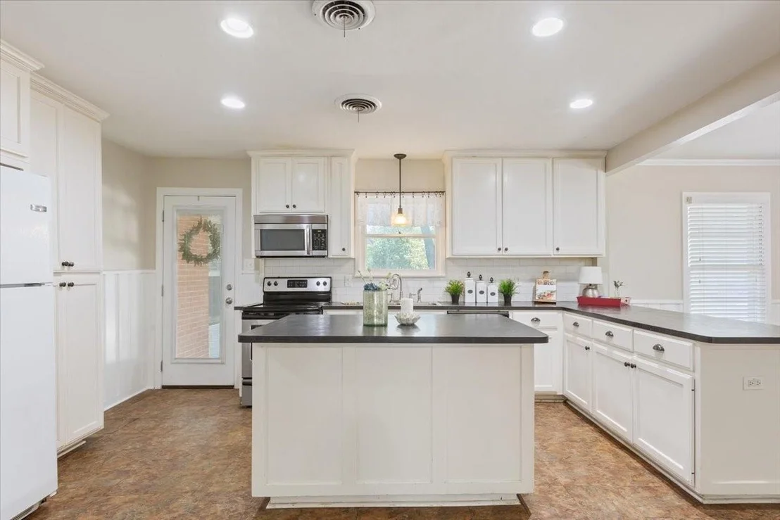 Photo of 1212 Guthrie Drive