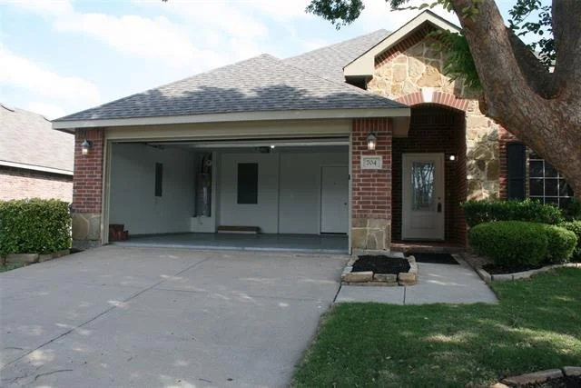 Photo of 704 Windflower Drive
