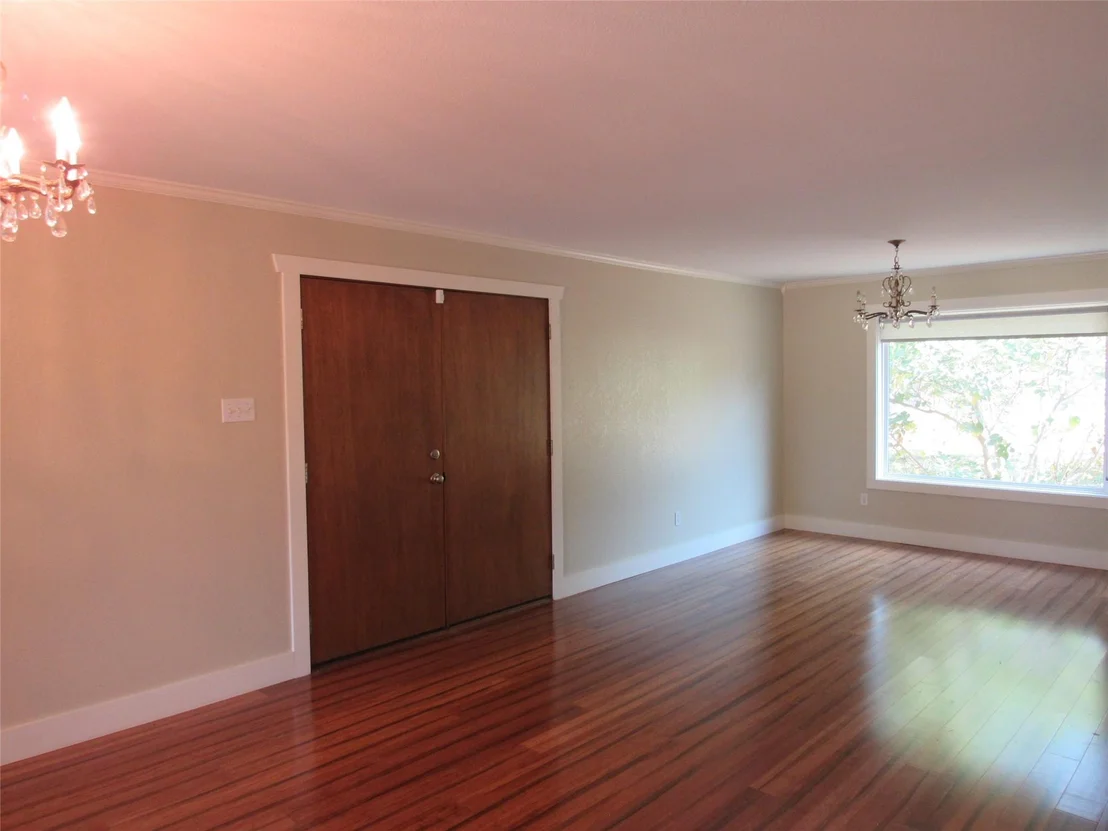 Photo of 626 Friendly Oaks Drive