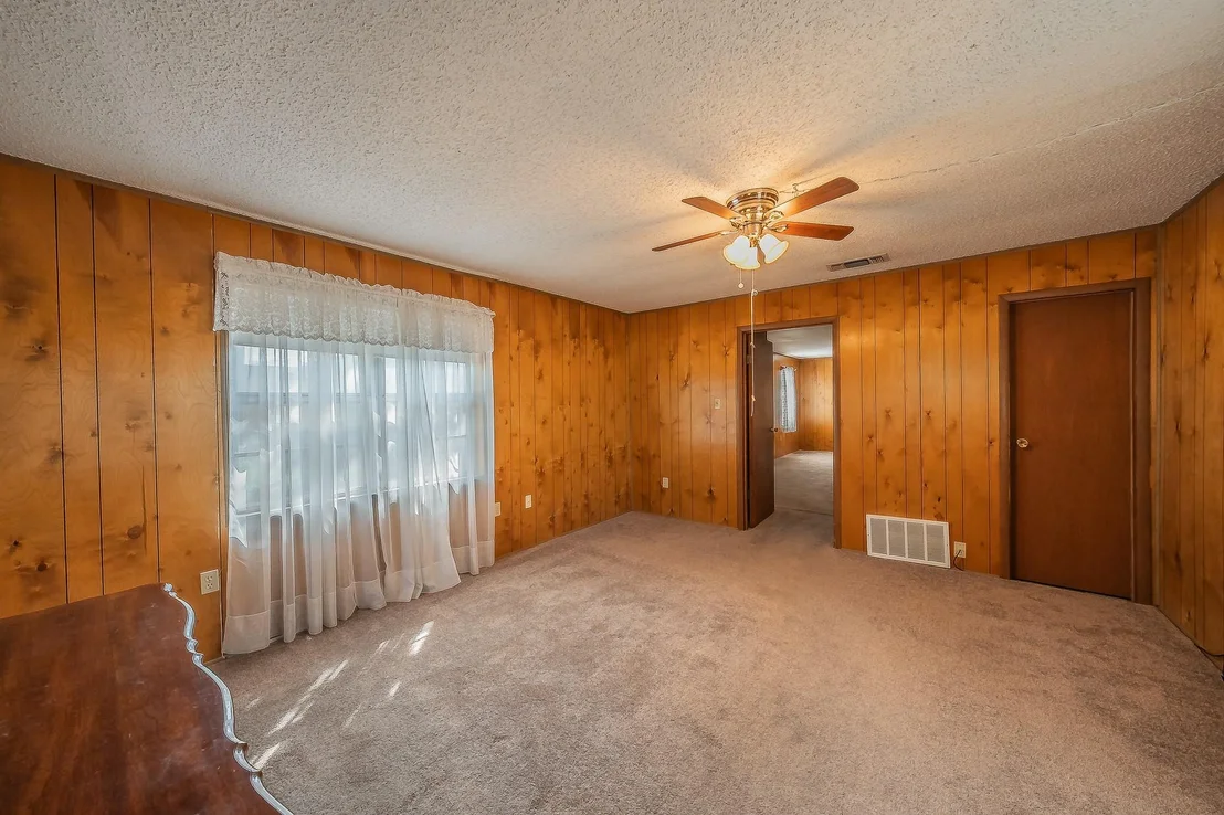Photo of 1812 Highland Drive E