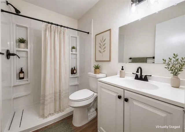 Photo of 126 Post Oak Bend