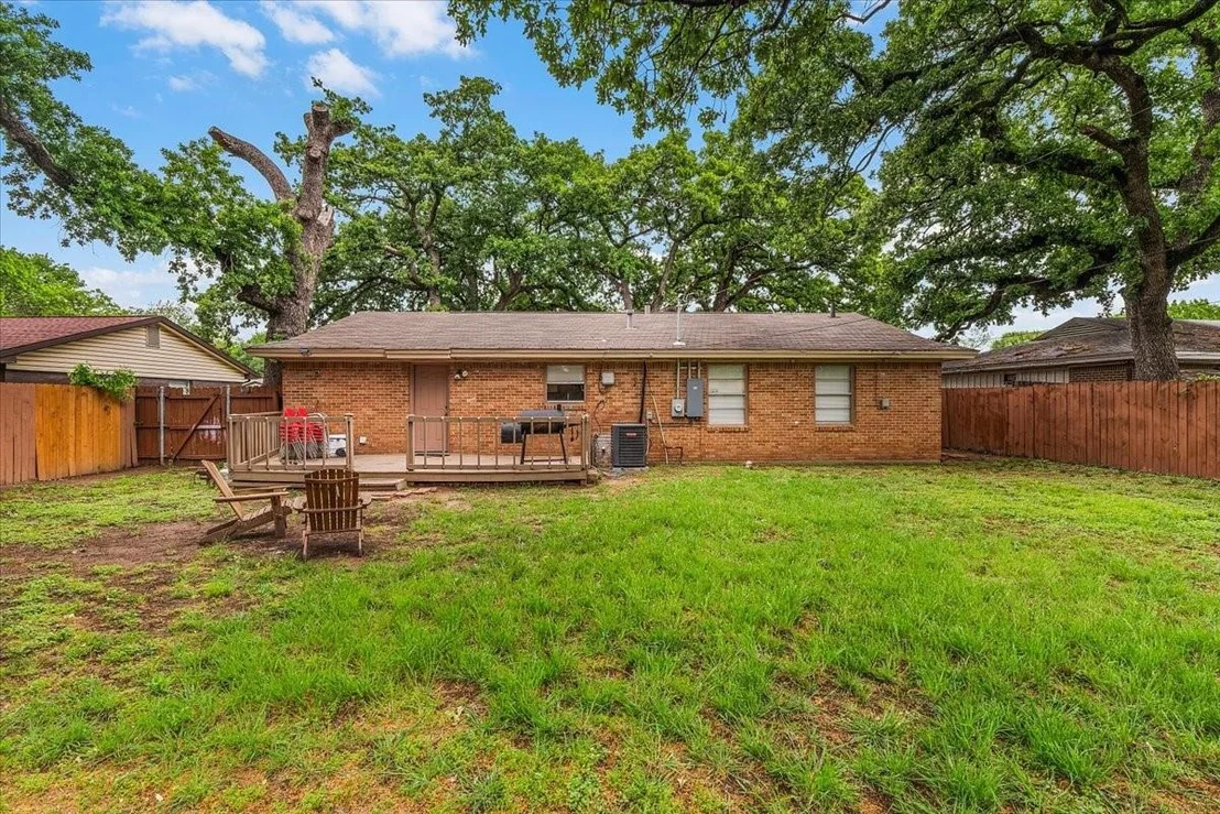 Photo of 2244 Cambridge Drive