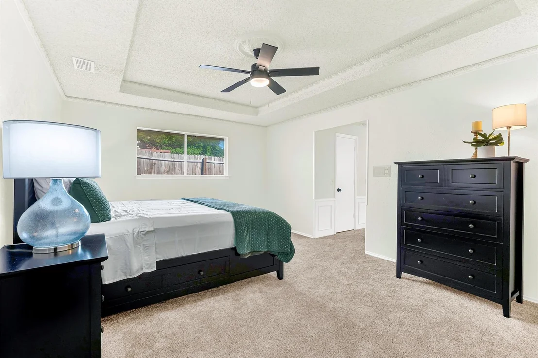 Photo of 1908 Edgewater Drive