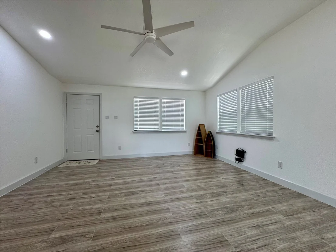 Photo of 5777 County Road 927