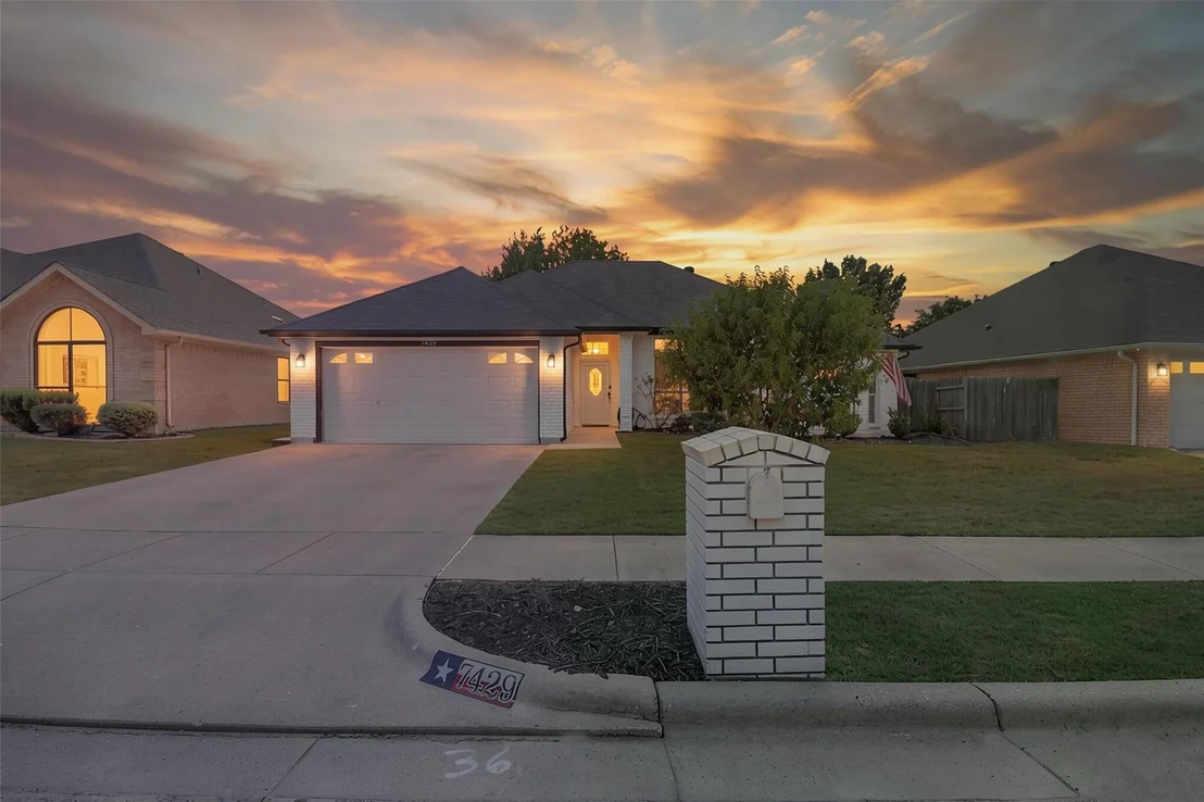 Photo of 7429 Amber Drive