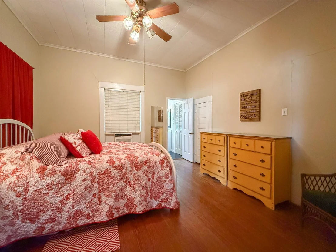 Photo of 1309 N Austin Street