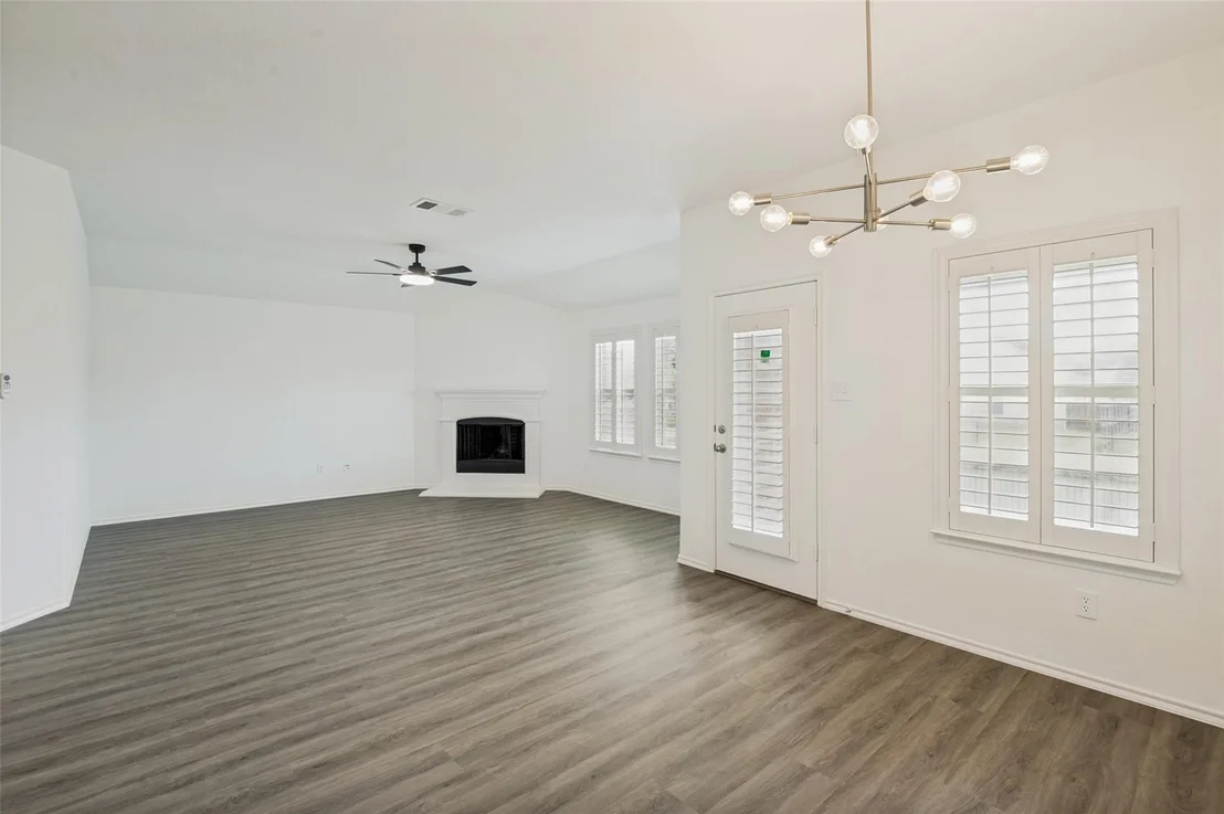 Photo of 1097 Luton Drive