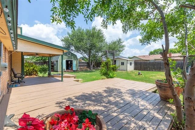 Photo of 809 Chanticleers Lane