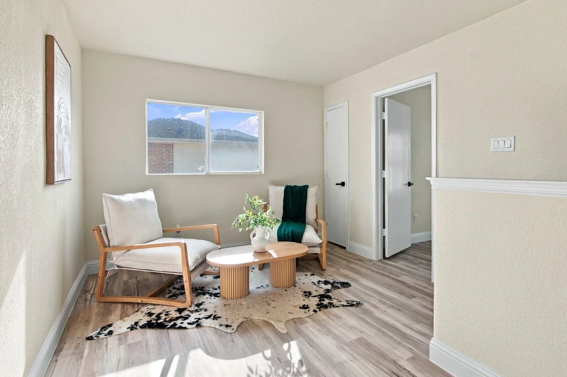 Photo of 717 Redwing Drive