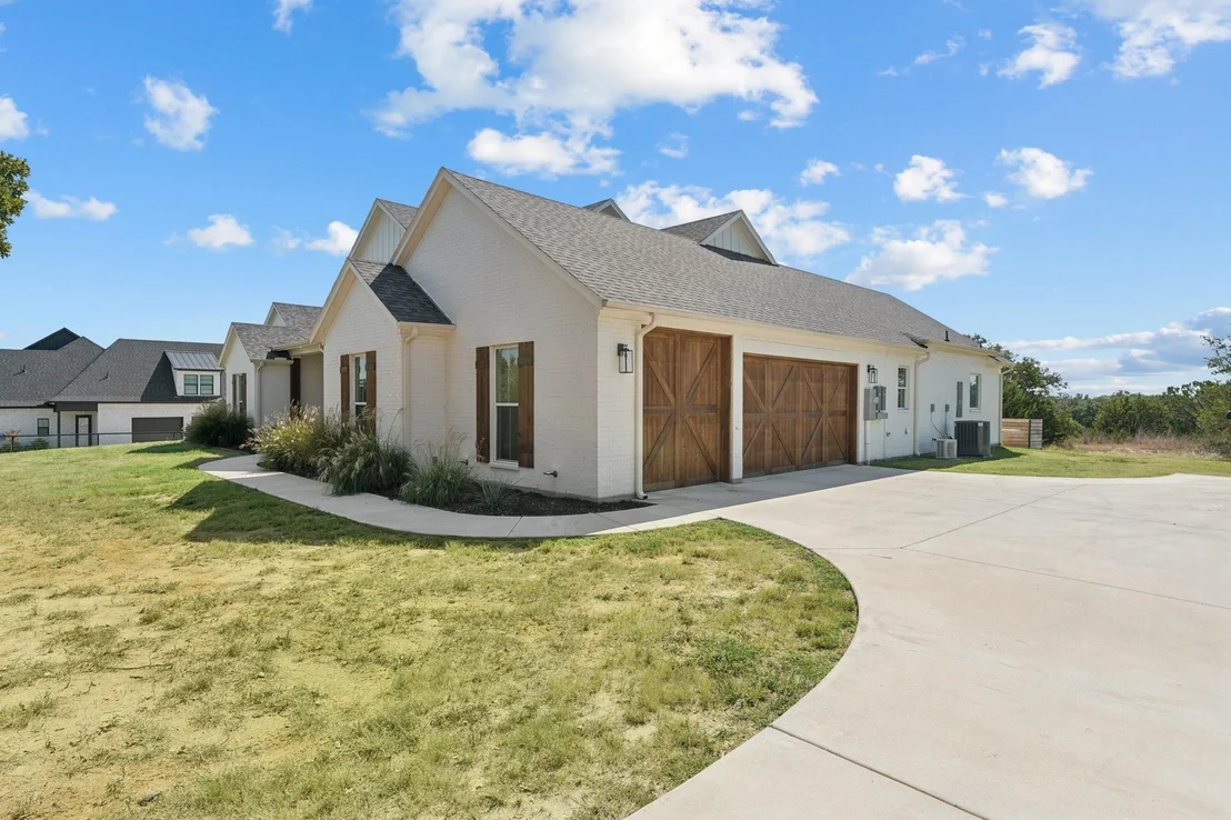 Photo of 1208 Eagles Bluff Drive