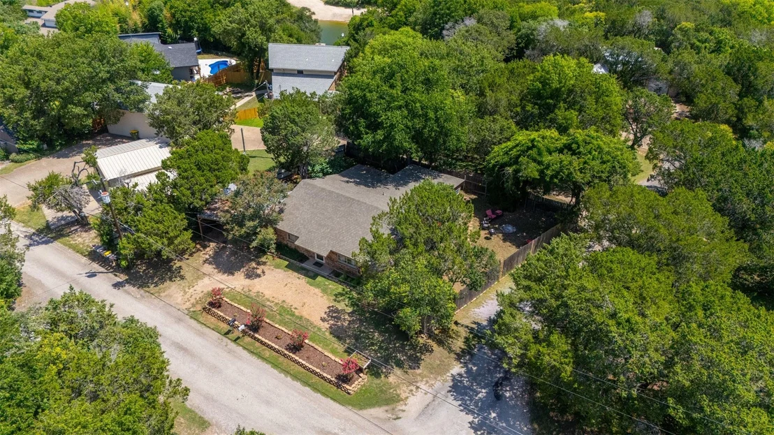 Photo of 190 Crowfoot Lane