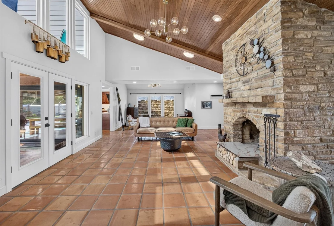 Photo of 31 Rancho Drive N