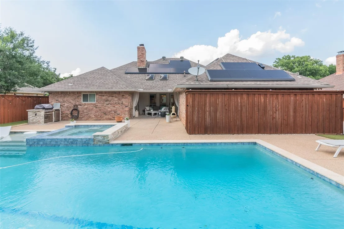 Photo of 2919 Sweet Briar Street