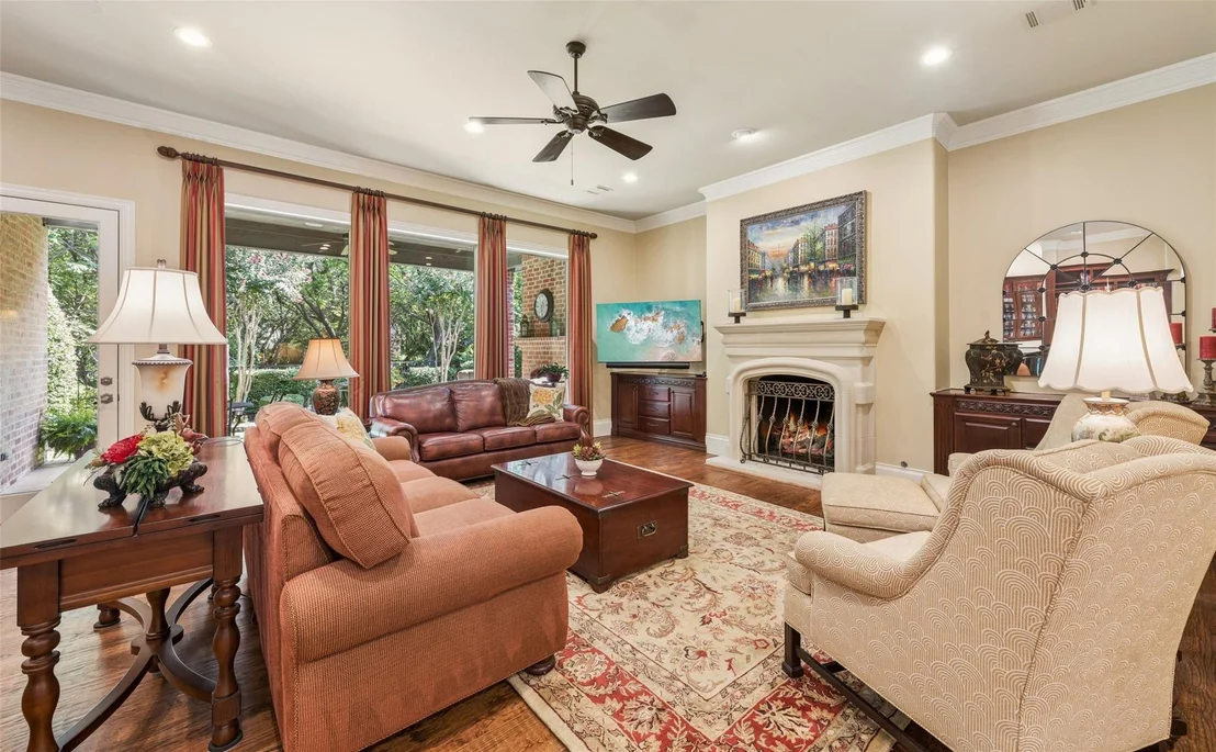 Photo of 6350 Memorial Drive