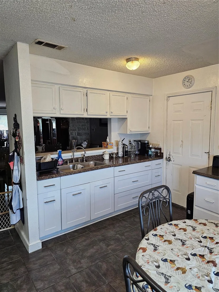 Photo of 5118 Brookview Circle