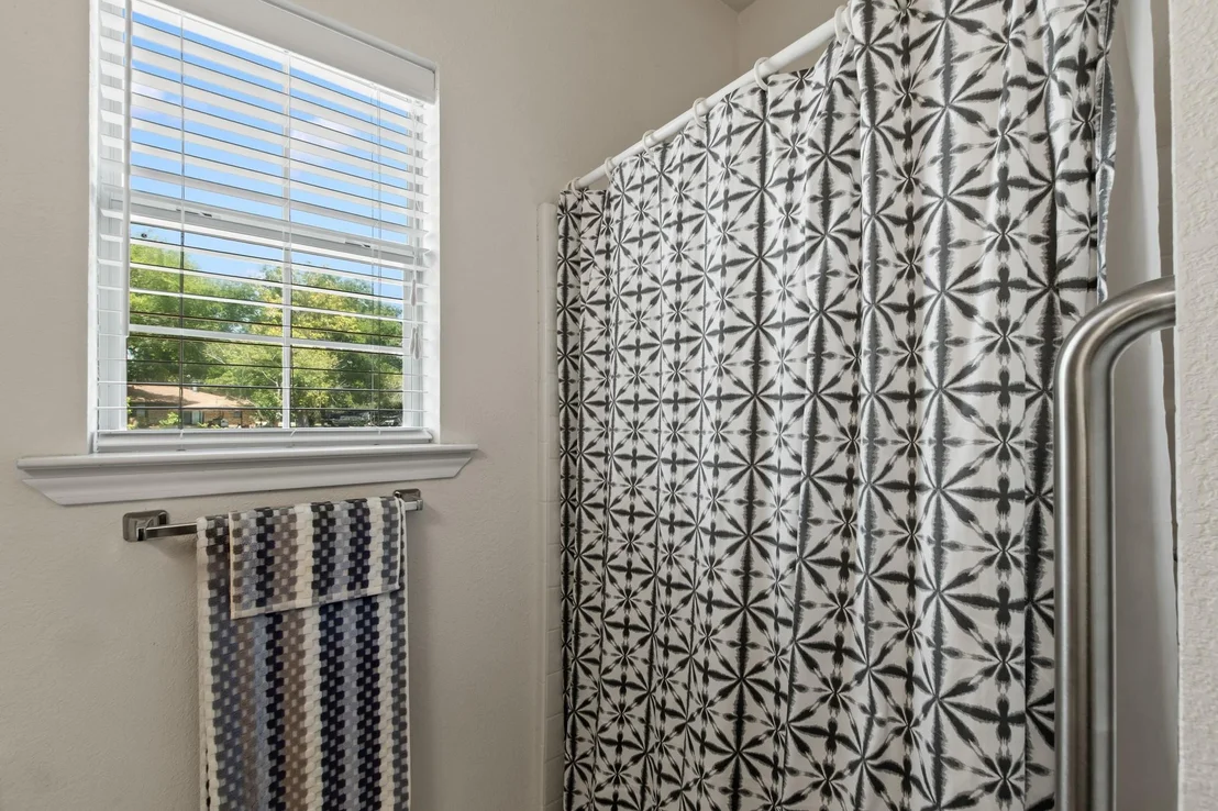 Photo of 1237 Beachview