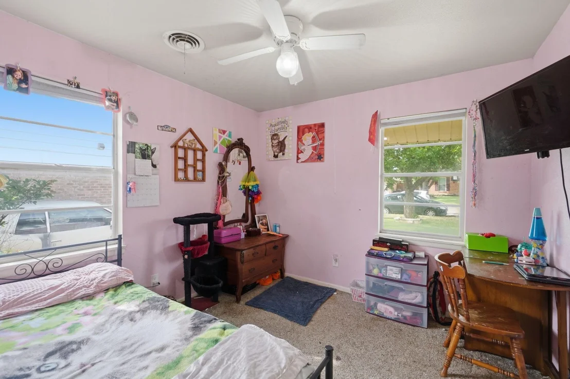 Photo of 2702 Susan Street