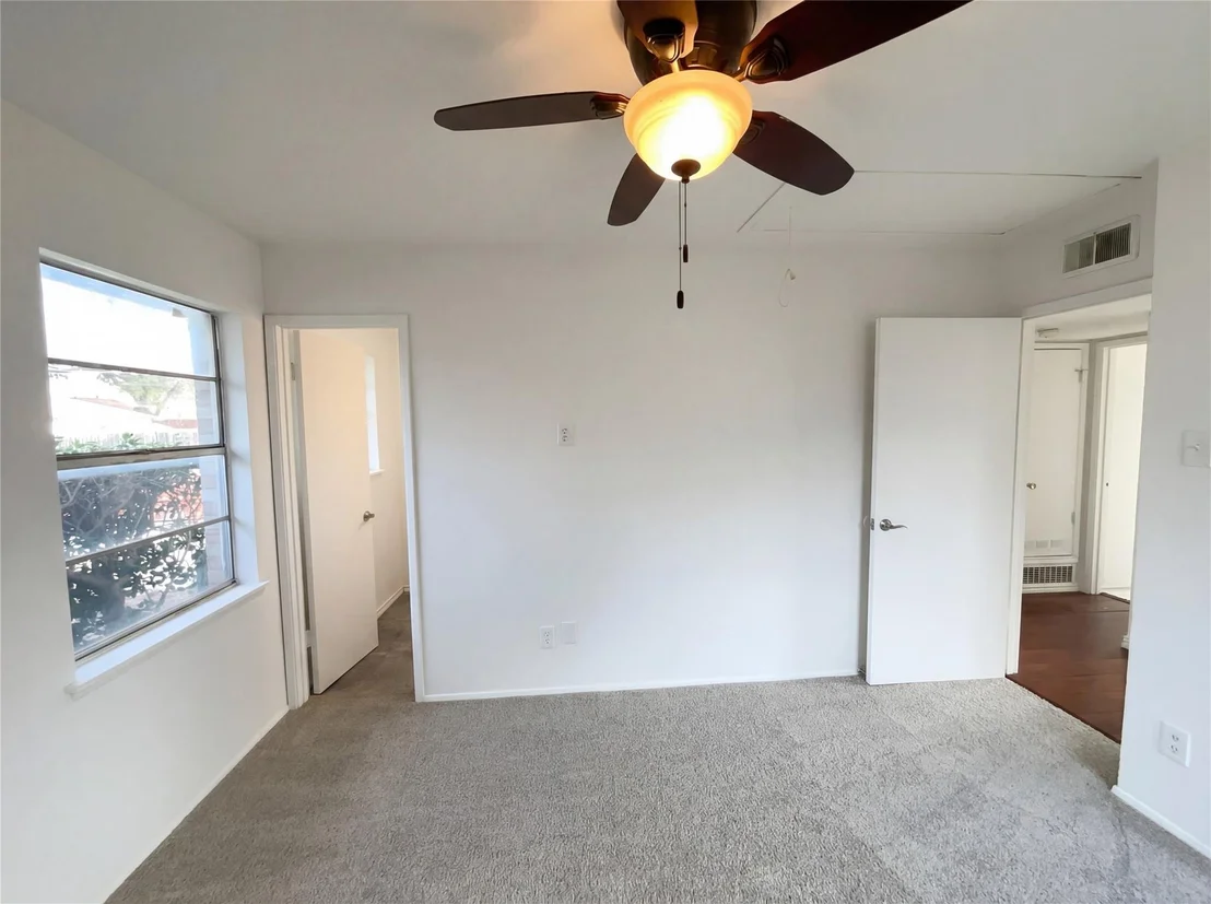 Photo of 8541 Strathmore Drive