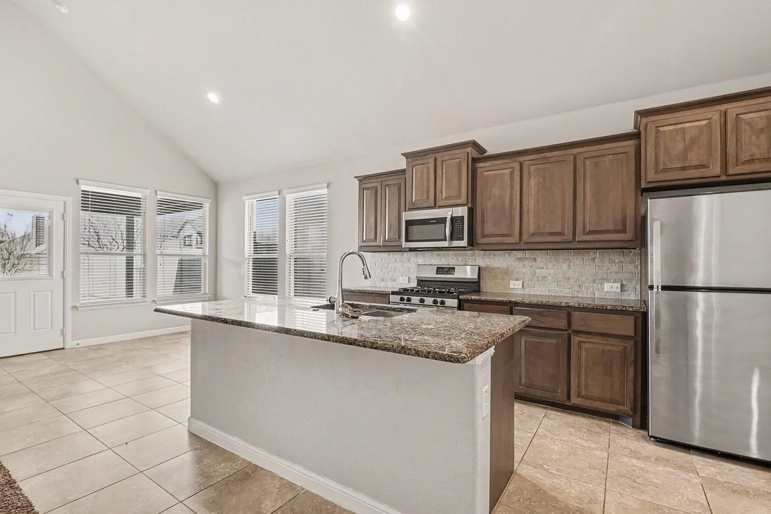 Photo of 905 Falcon Road