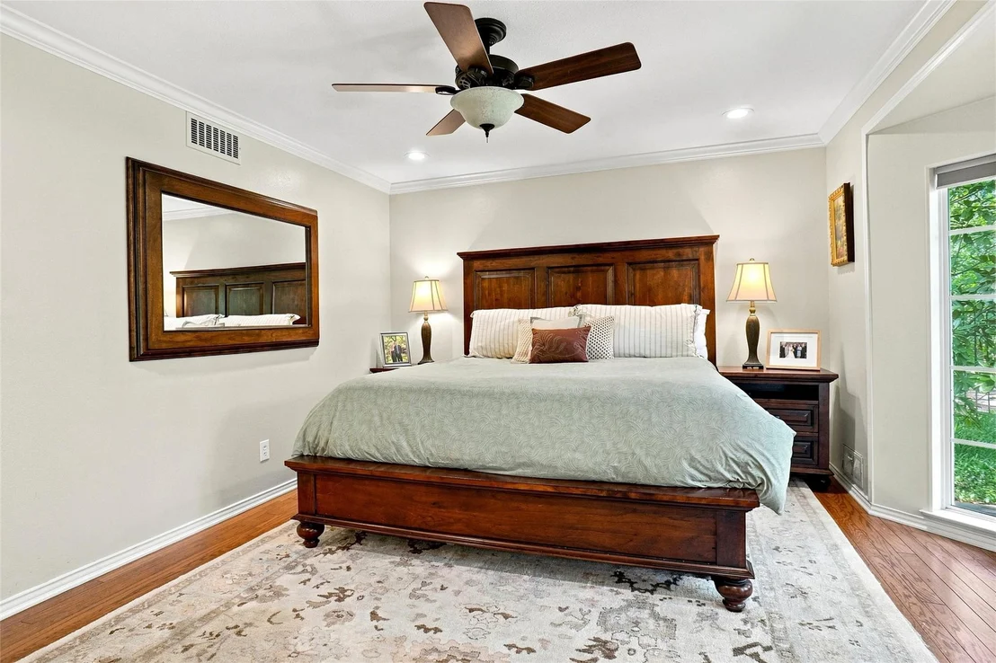 Photo of 933 Blue Lake Circle