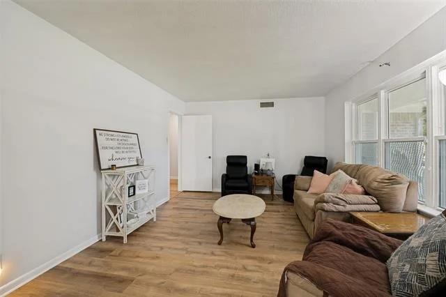 Photo of 1107 Royal Drive