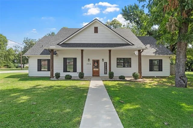 Photo of 306 Eagle Drive