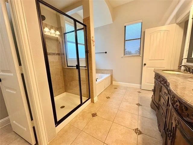 Photo of 412 Bur Oak Trail