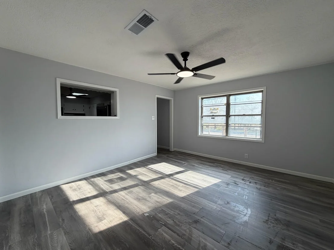 Photo of 5211 Longshore Drive