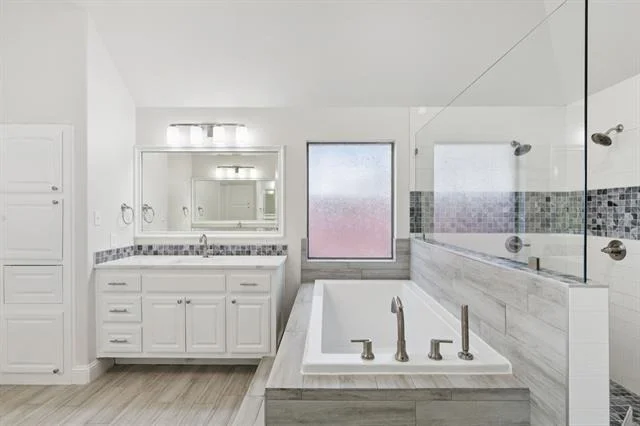Photo of 5829 Lakeside Drive