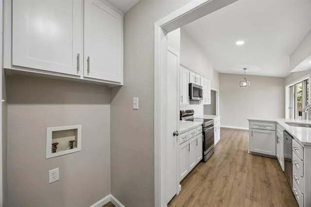Photo of 417 Oxford Drive