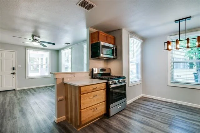 Photo of 606 W High Street