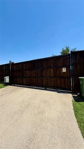 Photo of 3955 Luke Lane