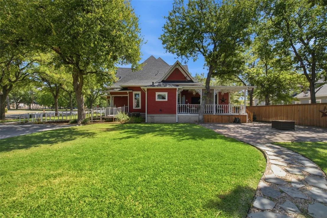 Photo of 700 Cherry Street