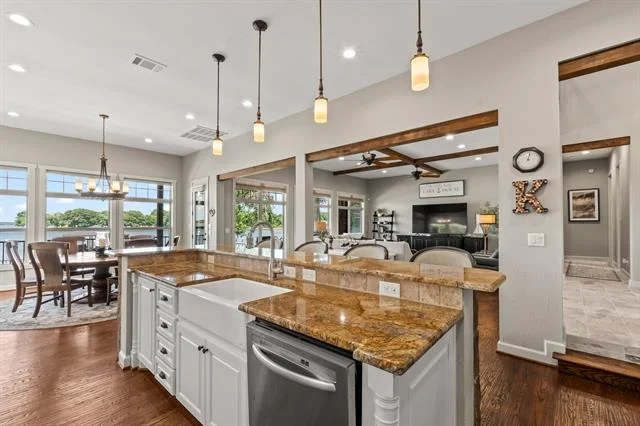 Photo of 229 N Beverly Drive