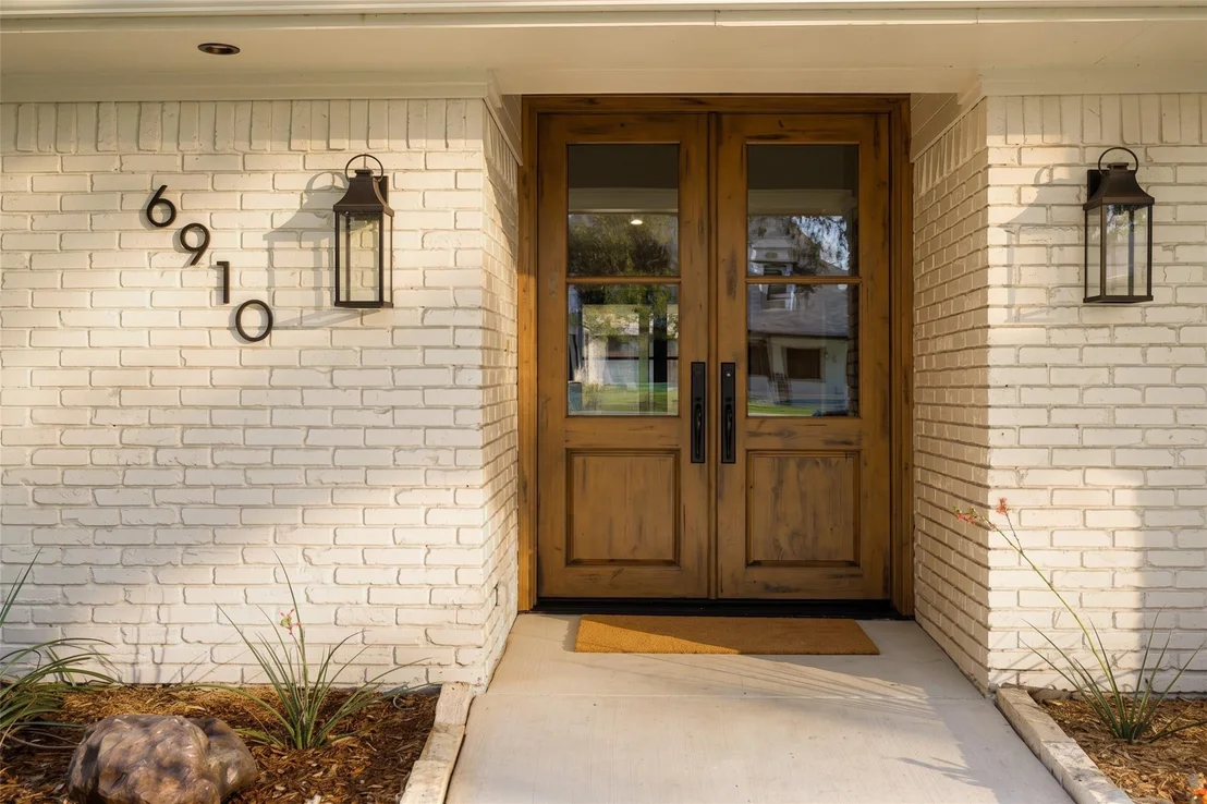 Photo of 6910 Waggoner Drive
