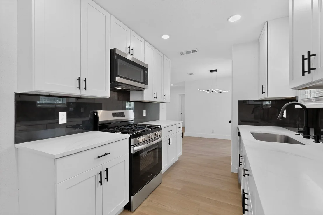 Photo of 808 Lilac Drive