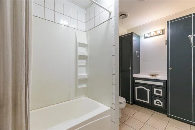 Photo of 819 Avenue Q