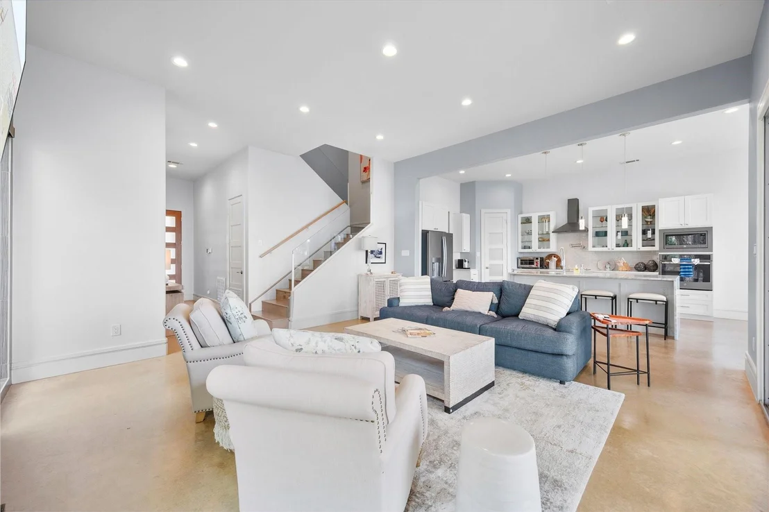 Photo of 130 Harbor Drive