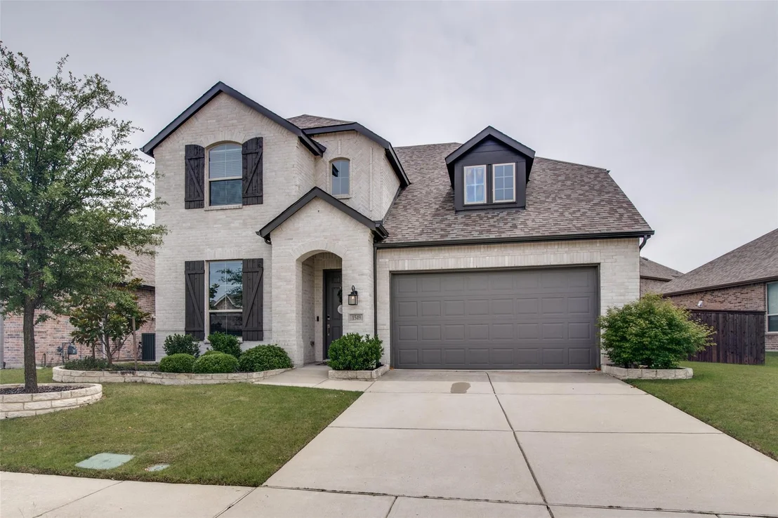 Photo of 1549 Sugarberry Drive