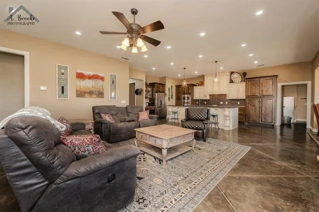 Photo of 9118 Hall