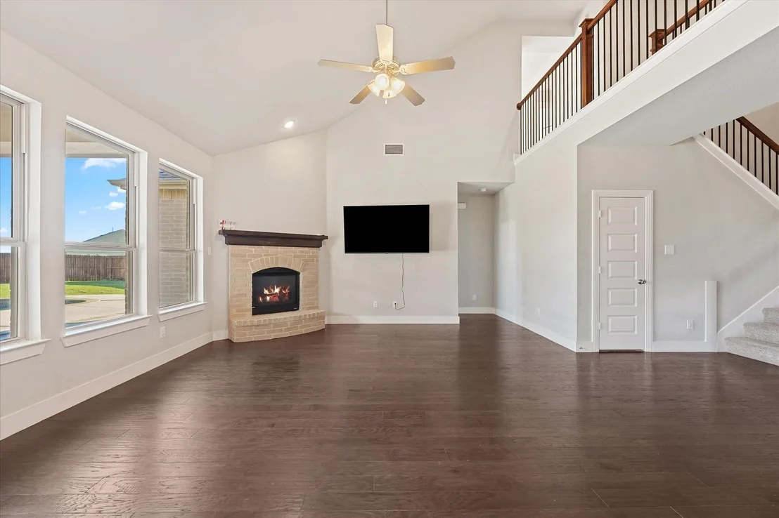 Photo of 2044 Longbridge Road